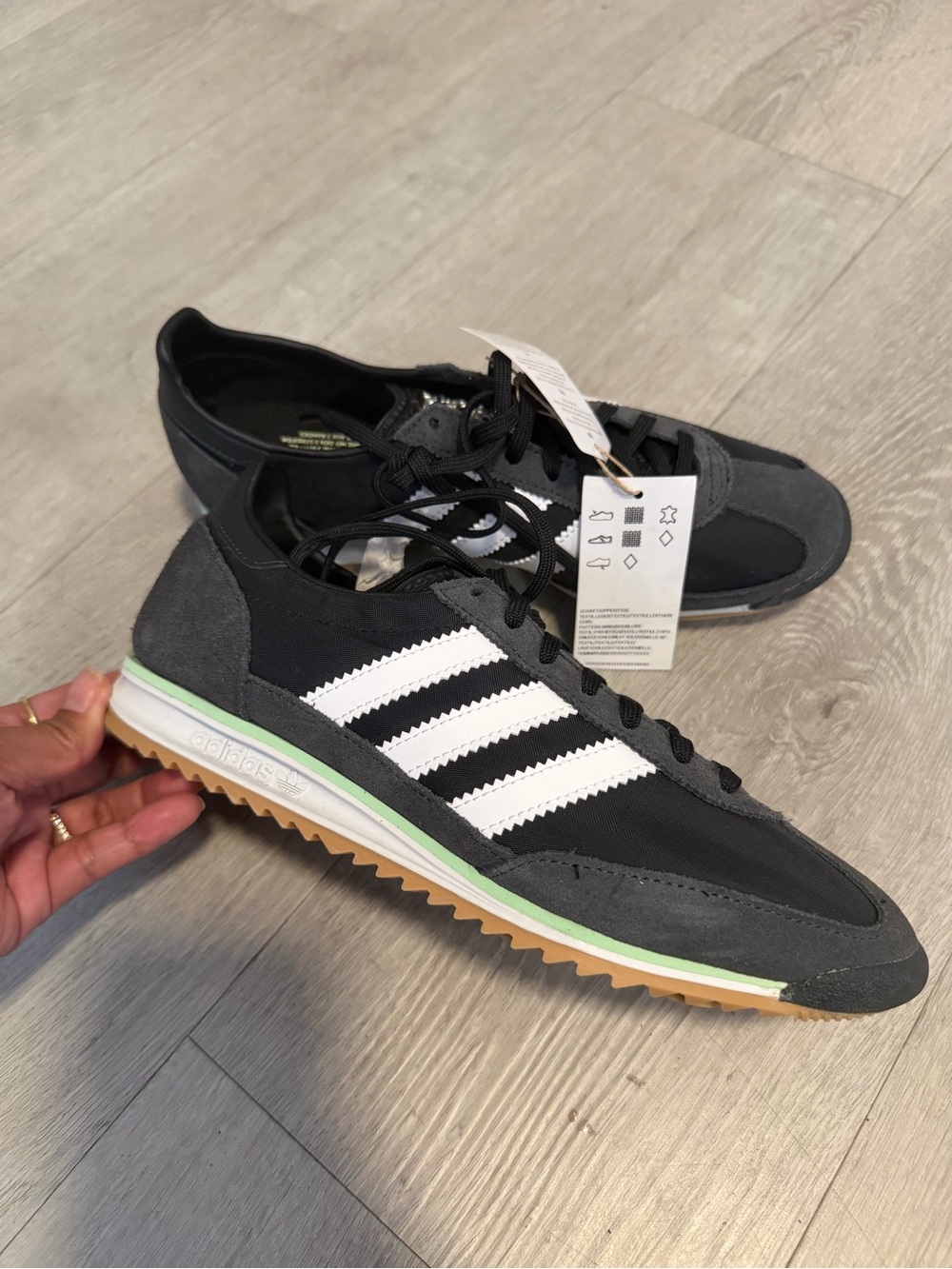 Adidas SL 72
